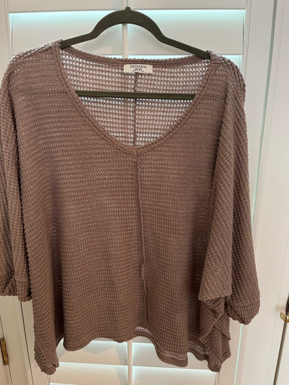 Zenana Outfitters Waffle Knit V-Neck Top - Mauve Brown